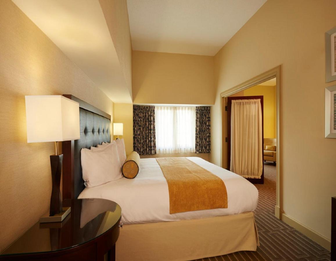 Mountaineer Casino Hotel 3*