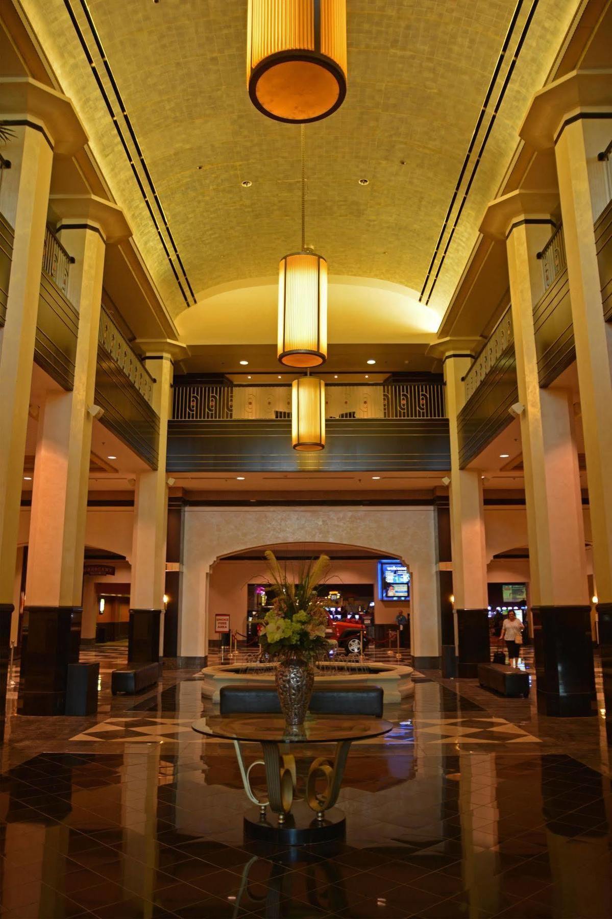 Mountaineer Casino 3*